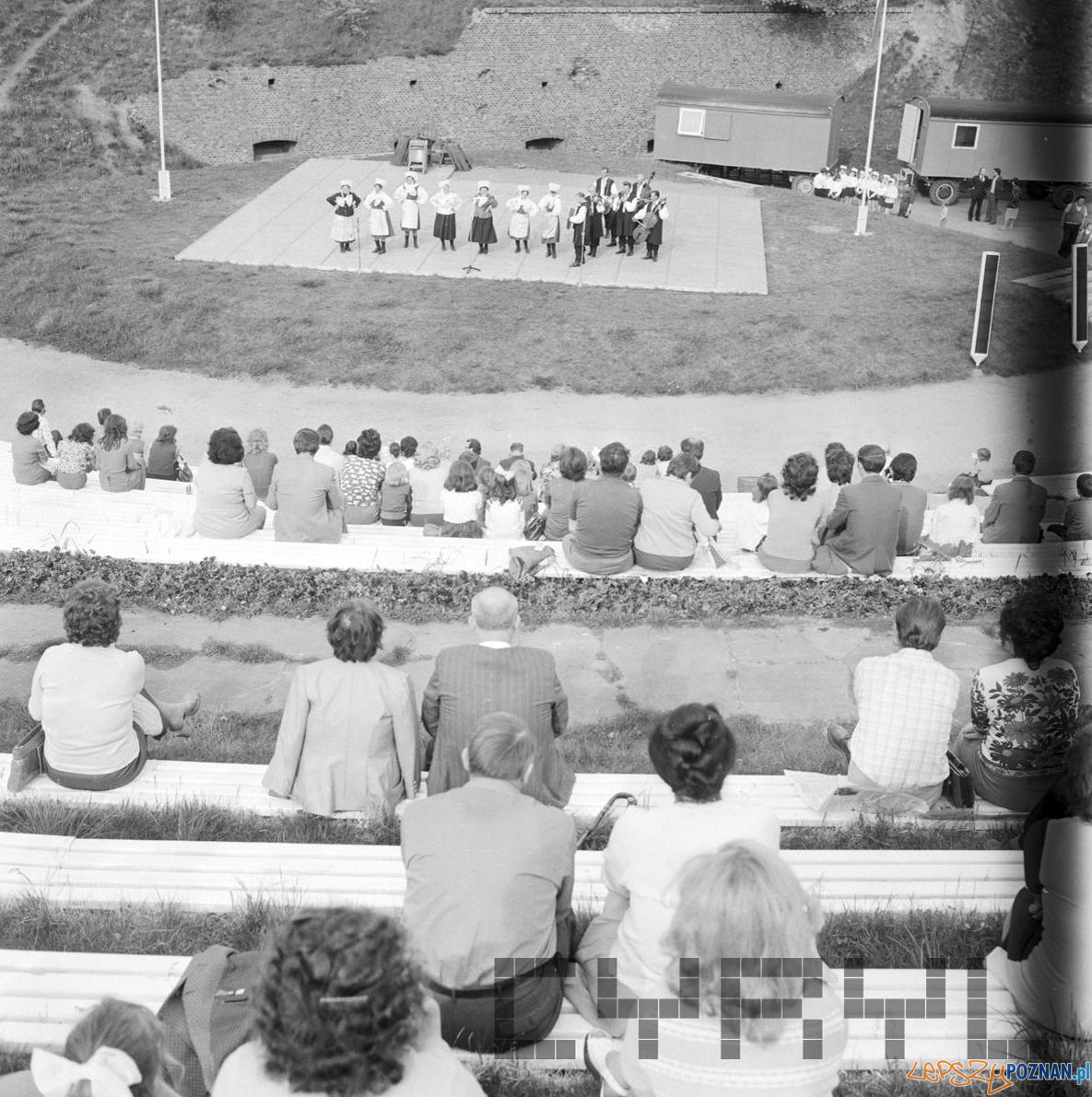 Amfiteatr Cytadela wystep 30 lat Gazeta Poznanska 10.05.75